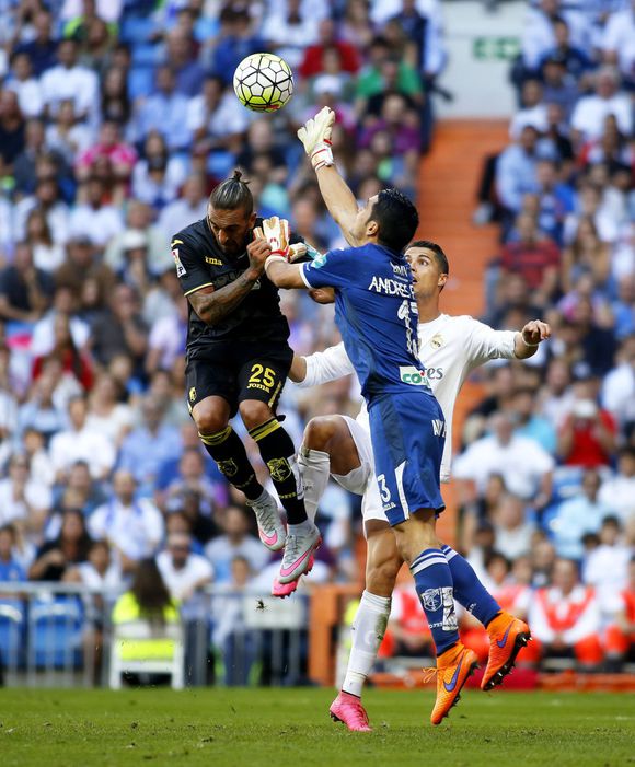 开云APP-首次起跑，格拉纳达在客场力克对手