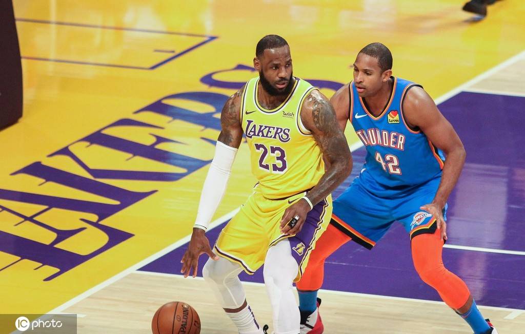 深圳队险胜浙江队,浓眉哥统治全场 深圳队险胜浙江队,浓眉哥统治全场